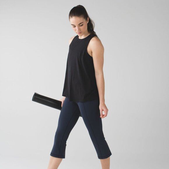 Lululemon Gather & Crow Crop II *Full-On Luon - Picture 4 of 7